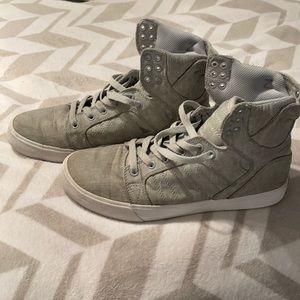 Supra